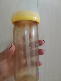 宝宝一直用的一款贝亲奶瓶