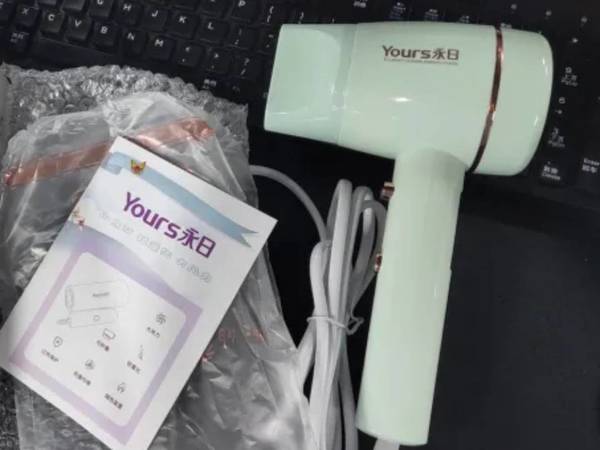 非常不错的吹风机,风力强劲