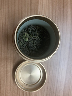 青瓷茶叶罐