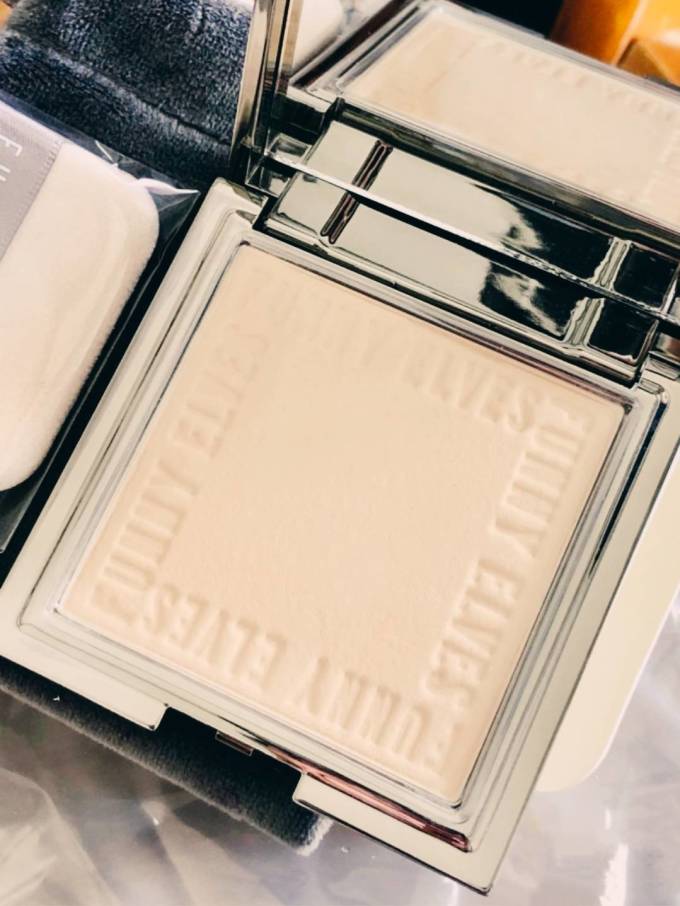 方里粉饼怎么样好用吗 一键磨皮-funnyelves粉饼_什么值得买