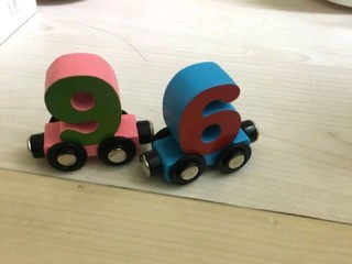 儿童数字小火车玩具