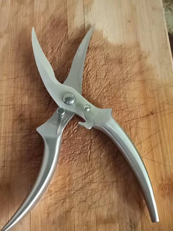剪刀,还是用全钢的好,很有手感