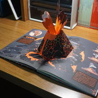 只要打开书 火山立即就喷发！---《火山爆发了》3D立体科普图书众测报告