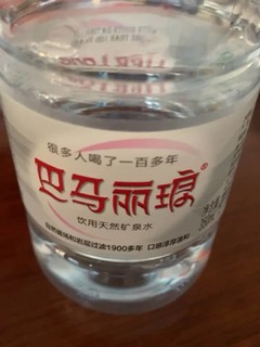 天然弱碱矿泉水