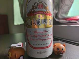 啤酒鸭配重庆山城啤酒精品，巴适！