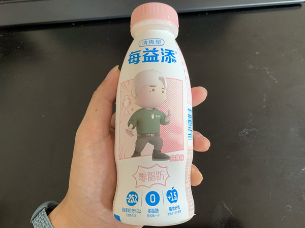 伊利每益添，零脂肪活菌乳酸菌