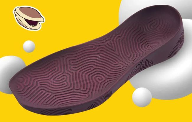 哆啦A梦最爱的铜锣烧配色！匹克与哆啦A梦联名态极洞洞鞋发售！
