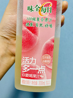 浓浓桃子味儿：味全每日C桃🍑复合果汁