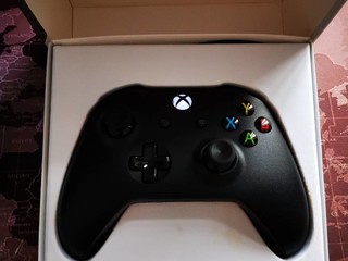 PC游戏最棒的手柄之一—Xbox手柄简评