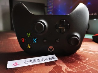 PC游戏最棒的手柄之一—Xbox手柄简评