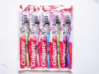 物美价廉的牙刷-高露洁超洁纤柔系列