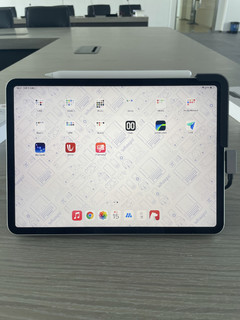 倍思弯角7号HUB，iPad Pro搭档