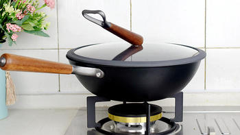 如何选择一口好的铁锅,三禾窒氮轻铁锅使用体验