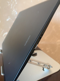 Wacom pth660 名不虚传的手绘