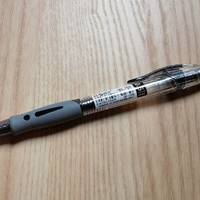 0.5mm笔嘴的中性笔，晨光是YYDS