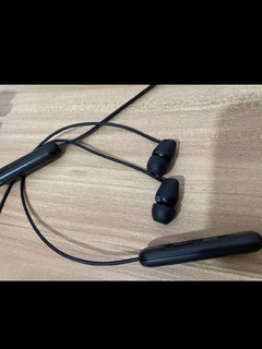 ​索尼wi-c200无线蓝牙耳机