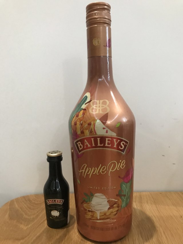 奶茶一样的酒窝真好入口！