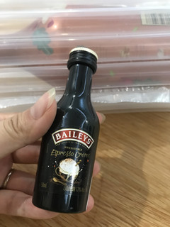 奶茶一样的酒窝真好入口！