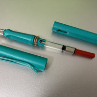 颜色漂亮的凌美糖果系列薄荷绿钢笔