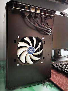 便携大钢炮—联力TU150“ITX”机箱