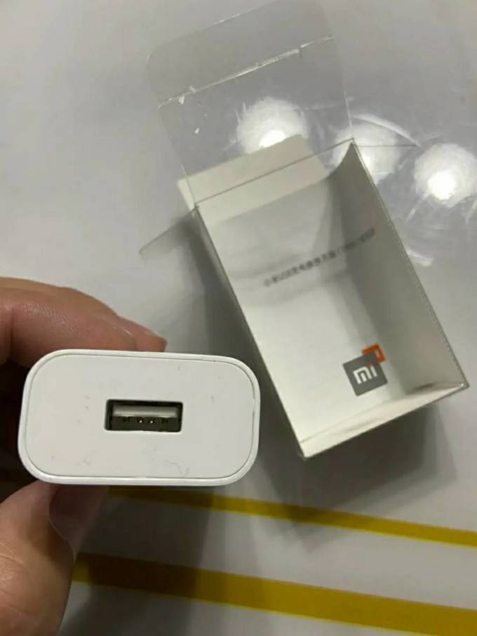 小巧实用的小米18w充电器