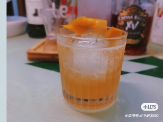 手残调酒日记01：Whisky Sour
