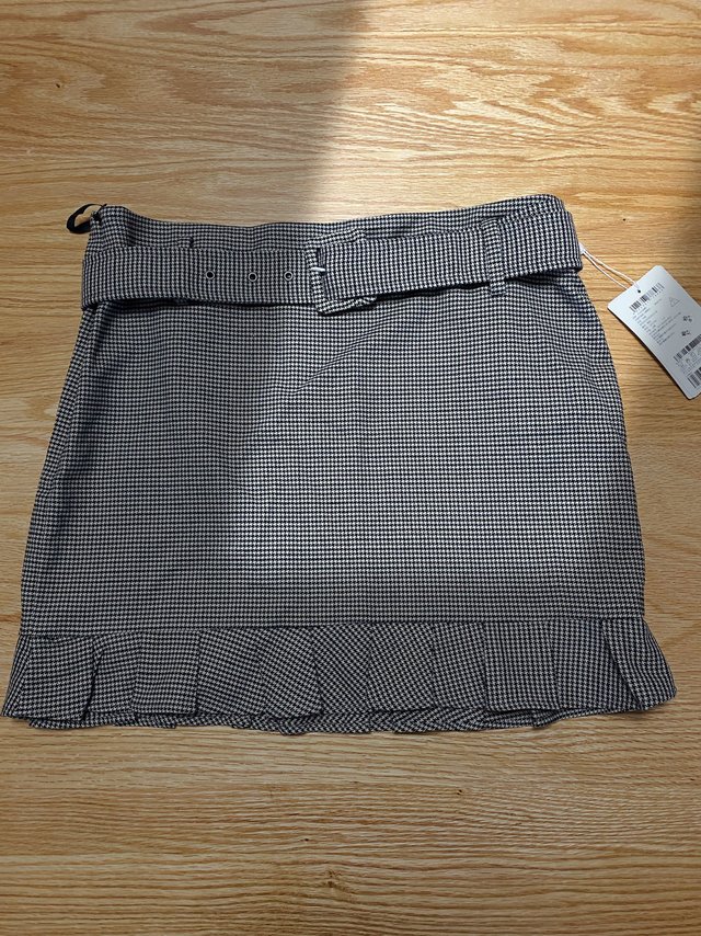 D'ZZIT 地素荷叶边短裙～复古千鸟格