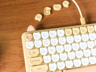 橘猫很可爱 IQUNIX M80机械键盘