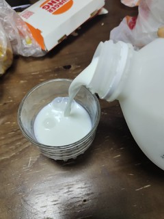 伊利巴氏杀菌鲜牛奶，味道还是不够浓郁