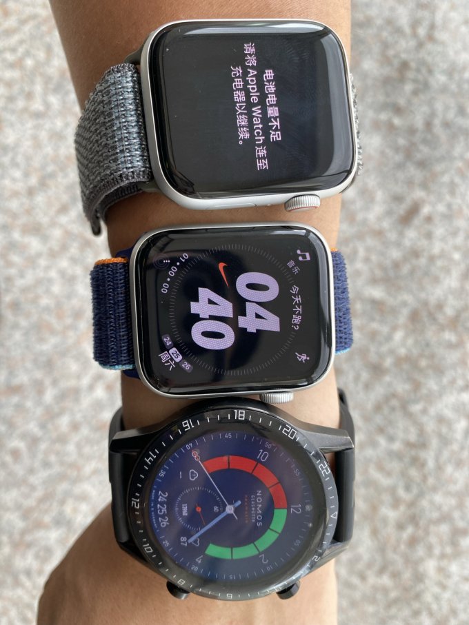 苹果watch se智能手表怎么样 为了续航,买了两只apple watch_什么值得