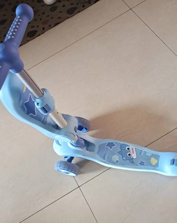 奥迪双钻儿童滑板车_auldey 奥迪双钻 儿童二合一滑板车多少钱-什么