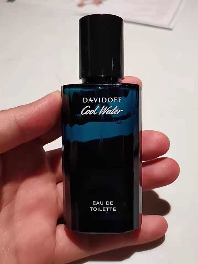 适合送个男友的冷水香水