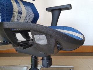 功能升级，舒适加倍，享耀家X5人体工学椅