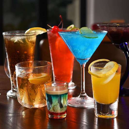 家庭调酒之必备基酒（上篇）：伏特加、金酒