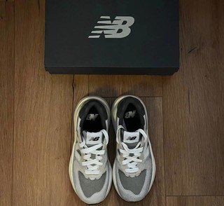 new balance休闲鞋