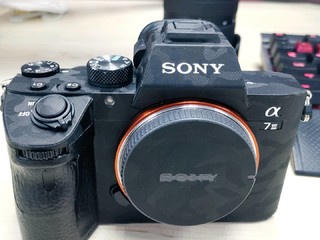 一款帮助索尼奠定了全画幅市场地位的相机