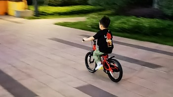 从可酷娃平衡车向迪卡侬儿童自行车的无缝过渡
