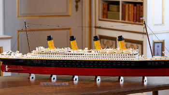 “乐”闻乐玩 篇十八：超巨型乐高套装正式登场，10294 泰坦尼克号发布，长达1.35米！