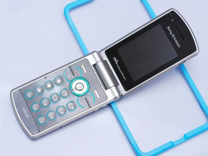 索尼非智能手机怎么样 纯粹音乐翻盖,索尼爱立信w508_什么值得买