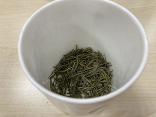 每天不可少的口粮茶，雀舌绿茶。