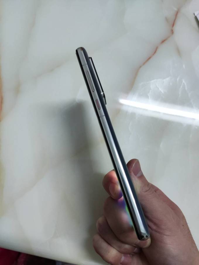 华为p40 lite 欧版手机怎么样 喜欢小屏手机的朋友,p40或许是一个选择