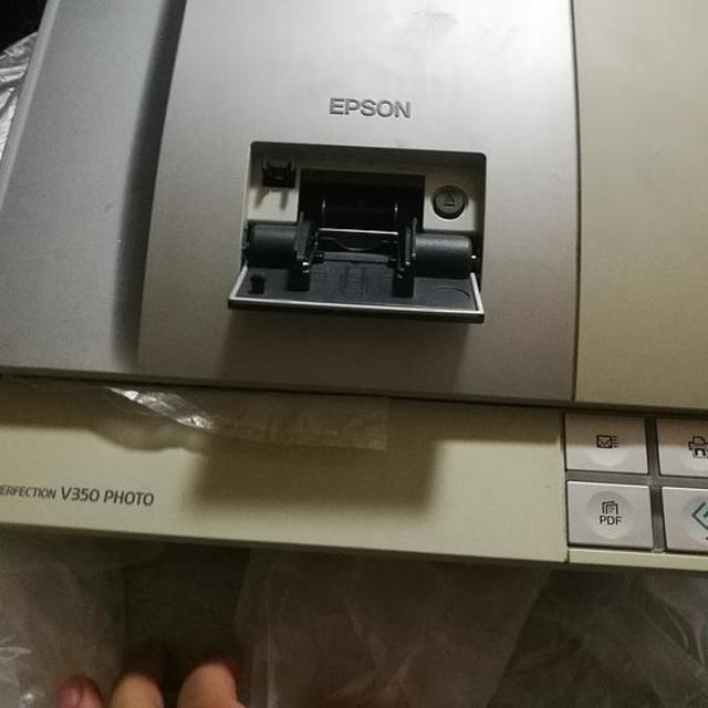 200块钱的EPSON V350 底片扫描仪开箱测评