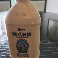 味道超赞的蒙牛炭烧酸奶👍👍