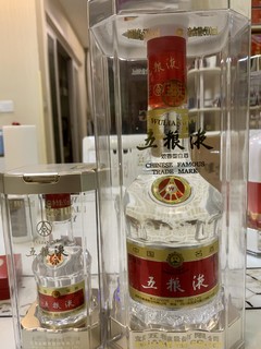 没有故事的酒是没有灵魂的-一瓶十年五粮液