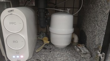 DIY净水器出水小，加装压力桶。过程超简单，效果超好。