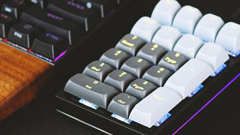 硬核桌面物志 篇一百四十四：小而美，有容乃大，摩豹达摩鲨 K3数字键键盘测评！