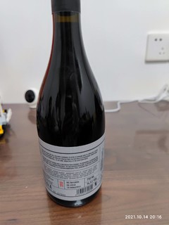 买了瓶红酒