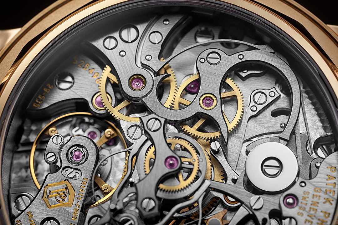 百达翡丽公布三款新产品，包括一枚不锈钢板繁杂腕表