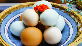 煮鸡蛋，可别直接加水就煮，多加3步，鸡蛋鲜嫩，蛋壳一碰就掉