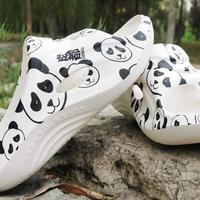 辉煌只能靠自己 篇十五：不仅适用于运动环境，雨季熊猫拖鞋也放光彩